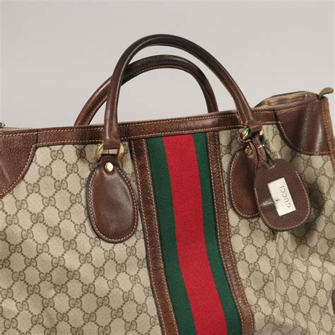 borse con monogrammi gucci|Gucci monogram gift set.